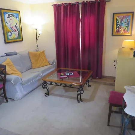 Cortez Apartman *